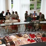 Die Residenz Bad Voeslau - Das Hotel Fuer Junggebliebene Senioren Bad Voeslau